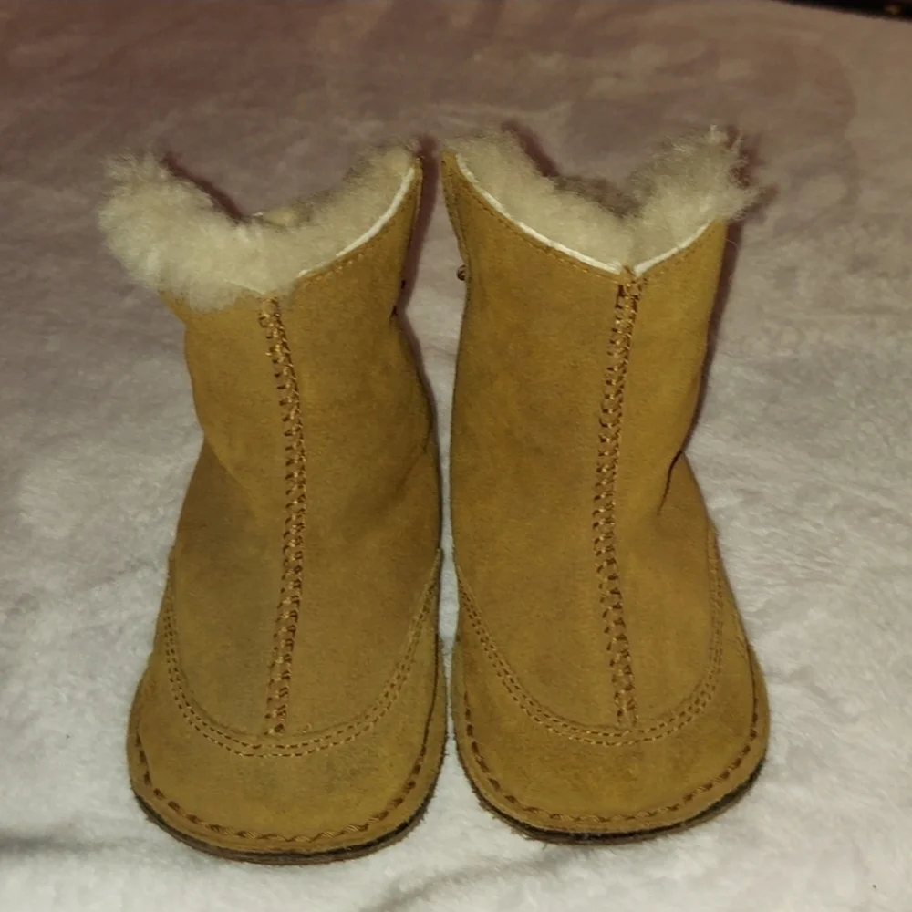 UGG Medium kids
